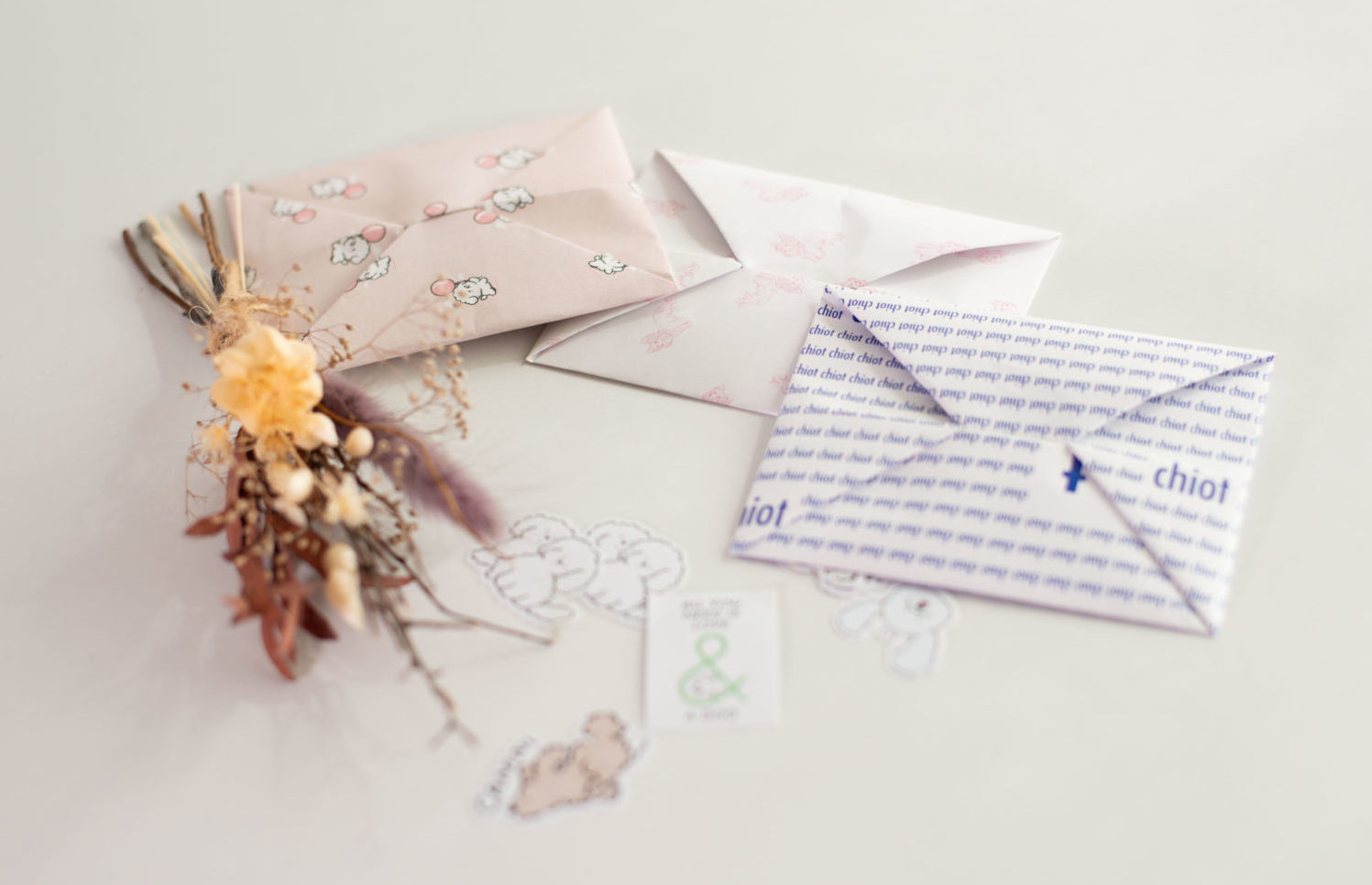 折り紙で作る小さい封筒の作り方。のりなしおしゃれでカワイイ