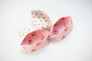 折り紙1枚で作るかわいい“のりなし小箱”｜初心者向け・折りたためる実用BOXの作り方【無料テンプレ付き】