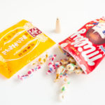 【縫わずに完成】100均のお菓子袋で作る！ファスナー付きリメイクポーチの作り方