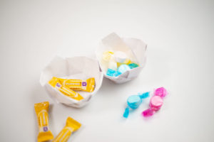 オリジナル無料ペーパー付き♪ 折り紙で作るかわいい小皿の作り方｜初心者でも簡単＆トイプードル柄が魅力！